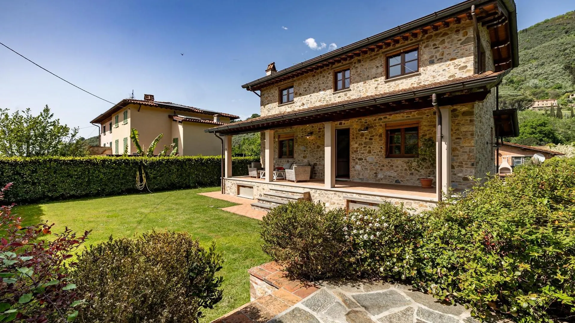 Apartment Villa Vittoriano - Surrounded By Nature - Happy Rentals Camaiore