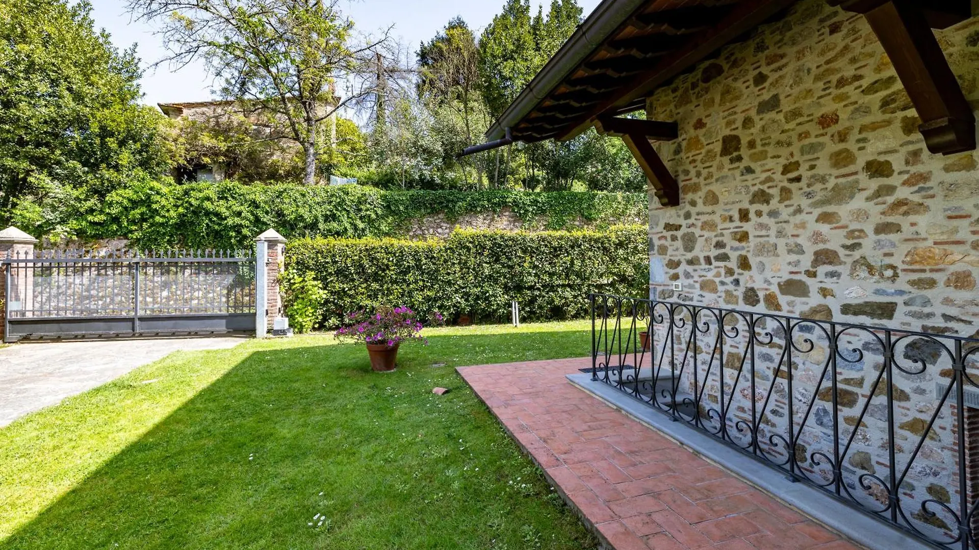 Villa Vittoriano - Surrounded By Nature - Happy Rentals Camaiore 0*,  Italy